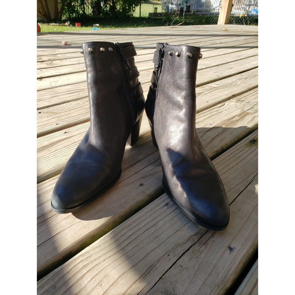 STUART WEITZMAN 'KICKSTART" BLACK LEATHER boots size 9 - Picture 5 of 12
